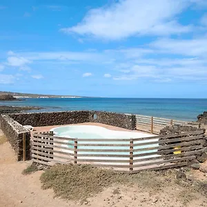 playa-marina-eco-beach-and-pool-bungalow-mala-view.in-canary-islands.com/