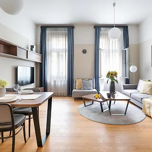 aprague-apartments-ujezd.praguehotelsweb.com/