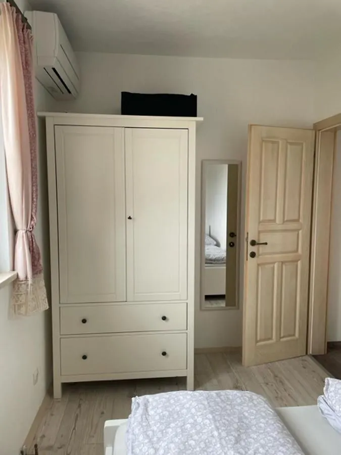 Apartments Villa Kameja  Donji Okrug (Ciovo)